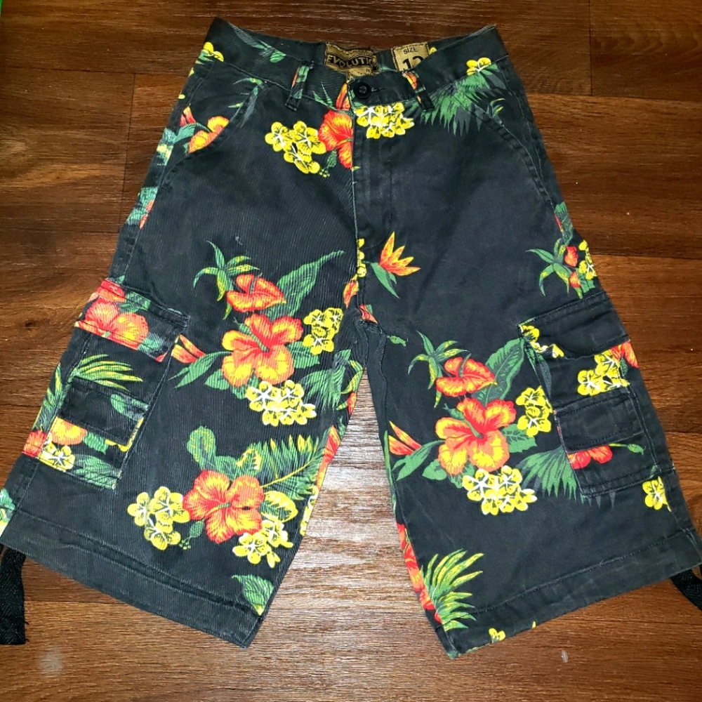 Evolution In Design Boys Size 12 Cargo Shorts Tropical Pattern